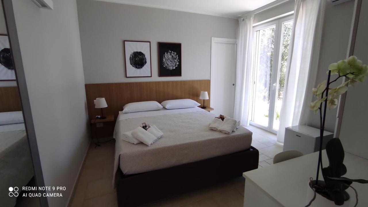 Contrada Specchia Rooms Carovigno Bagian luar foto