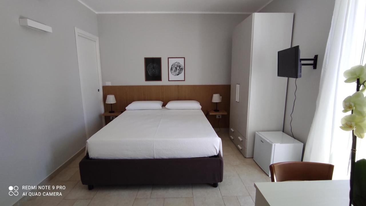 Contrada Specchia Rooms Carovigno Bagian luar foto