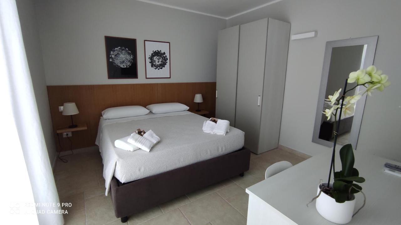 Contrada Specchia Rooms Carovigno Bagian luar foto